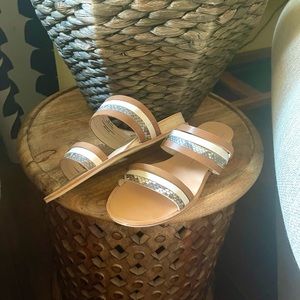 Dolce Vita Pais sandal w snake skin, camel&white straps.